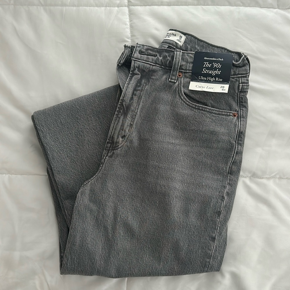 Abercrombie size 6/28 ultra high rise jeans